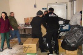 Bitlis’teki Sağlık Çalışanları Deprem Bölgesine 2 Tır Yardım Malzemesi Gönderdi