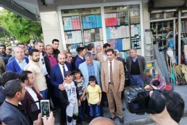 AK Parti Bitlis milletvekili adayları seçim çalışmasına Tatvan’dan başladı