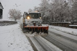 Bitlis Belediyesi’nden Karla Mücadele Çalışmaları Sürüyor