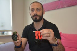 Paracord ile hayat kurtaran aksesuarlar ve hediyelik eşyalar üretiyor