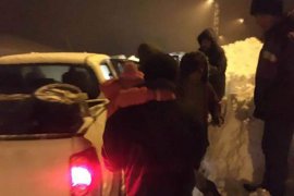 Bitlis İl Özel İdaresi’nin karla mücadele çalışmaları