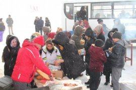 Bitlis Belediyesi kursiyeri için kayak etkinliği düzenlendi