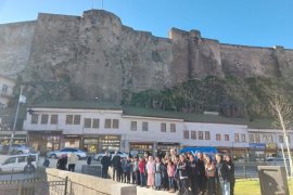 İlimizi Tanıyalım Projesi Kapsamında Bitlis’teki Tarihi Yerler Ziyaret Ediliyor