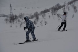 Bitlis'te ‘Kayak Şenliği’ Düzenlendi