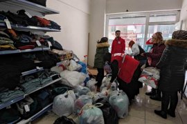 Tatvan’daki ‘Kızılay Butik’ Depremzedeler İçin Hizmet Vermeye Başladı