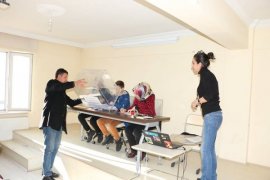 Bitlis Belediyesi bünyesindeki Çocuk Meclisi seçimi yapıldı