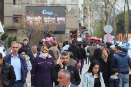 Tatvan’da Bayram Hazırlığı Yoğunluğu