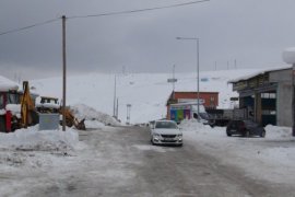 Sanayi Esnafı Dondurucu Soğukta Mesleğini İcra Ediyor