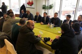 AK Parti teşkilatı Tatvan’daki gazetecilerle toplantı yaptı