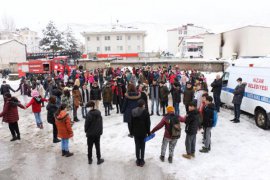 Hizan’da Öğrencilere Yönelik Afet Tatbikatı Düzenlendi