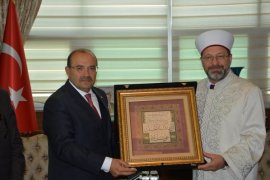 Diyanet İşleri Başkanı Erbaş, Vali Ustaoğlu’nu ziyaret etti