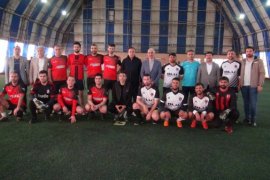 Tatvan’da ‘Öğretmenler Arası Futbol Turnuvası’ Başladı