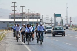 Aktivistler Kurutuluş Yıl Dönümü Dolayısıyla 30 Kilometre Pedal Çevirdiler