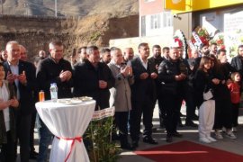 Tatvan’daki Akaryakıt İstasyonu Açılışına Yoğun Katılım