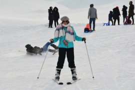 Bitlis'te ‘Kayak Şenliği’ Düzenlendi