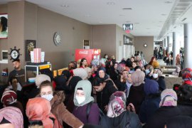 Bitlis Belediyesi’nden Kadınlara Ücretsiz Sinema