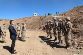 Jandarma Genel Komutanı Orgeneral Arif Çetin Bitlis'e gelerek bir dizi ziyaret gerçekleştirdi.
