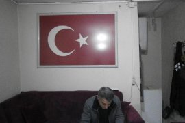 Kaymakam Özkan'dan polis kontrol noktasına çay sohbeti ziyareti