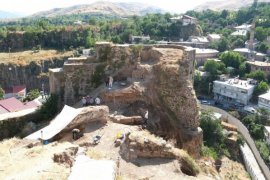 Bitlis’teki Tarihi Mirasların Restore Çalışmaları Sürüyor