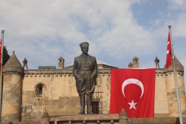 Bitlis’te, 30 Ağustos Zafer Bayramı törenle kutlandı