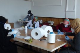 Tatvan Belediyesi maske üretimine başladı