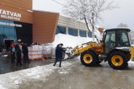 Tatvan’dan Deprem Bölgesine Yardım Eli