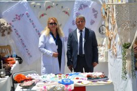 Tatvan Halk Eğitim Merkezi Yılsonu Sergisi Açtı