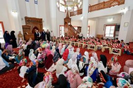Kur’an Kursu Öğrencilerine Moral Ziyareti