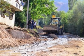 Yolalan Belediyesi’nin alt yapı ve üst yapı çalışmaları aralıksız sürdürülüyor