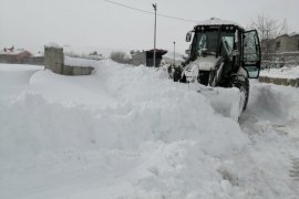 Tatvan’da kar kalınlığı 2 metre