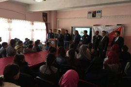 Polis tarafından Tatvan'da 18 okuldaki 2500 öğrenciye seminer verildi