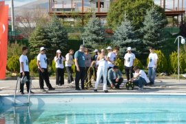 Bitlis’teki Gençler İnsansız Su Altı Aracı Kullanımı Eğitimine Başladı ‘Bitlis’te geleceğin su altı pilotları yetişiyor’