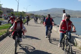 Kızılay Gönüllüleri Bisiklet Etkinliği Düzenledi