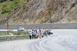 Kadınlar İle Aktivistler, Van Gölü İçin 140 Kilometre Yolu 4 Günde Yürüdü