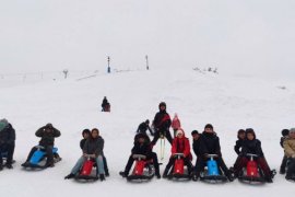 Bitlis'te Gençlere Yönelik Kayak Etkinliği Düzenlendi