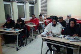 Tatvan'da Kürtçe Dil Kursu Açıldı