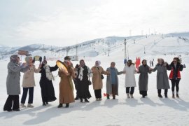 Kadınlara Yönelik Kayak Etkinliği Düzenlendi