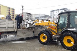 Deprem Bölgesine 27 Tır Yardım Gönderen Tatvan’a 400 Depremzede Aile Yerleşti