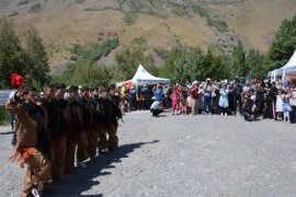 Tatvan’da ‘Nemrut Yayla Şenlikleri’ düzenlendi