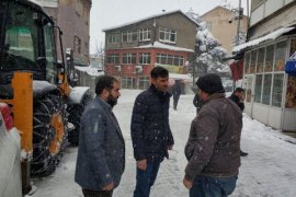 Bitlis Belediyesi karla mücadele çalışmaları aralıksız sürdürülüyor