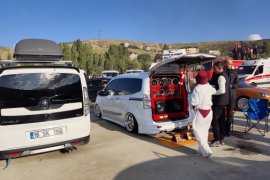 Tatvan’da Modifiyeli Araç Fuarı Düzenlendi