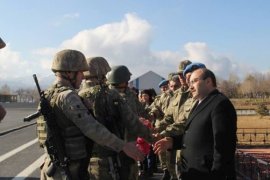 Suriye'ye gidecek olan askerler dualarla uğurlandı