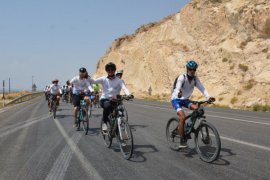 Aktivistler, Van Gölü İçin 450 Kilometre Pedal Çevirdiler