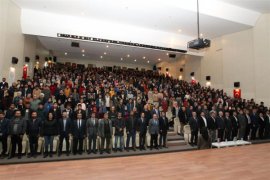 BEÜ’de başarı bedel ister konferansı düzenlendi