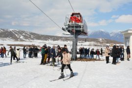 Bitlis Eren Üniversitesi Kar Festivali Düzenlendi