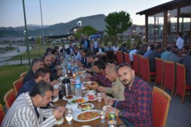 Sürücü kursu federasyonu tarafından Tatvan’da iftar yemeği düzenledi