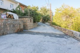 Bitlis’te yol yapım çalışmaları aralıksız devam ediyor