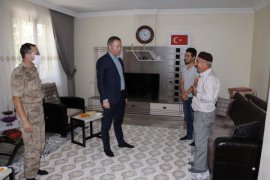 Hizan Kaymakamı Yelek, Şehit Ailesini Ziyaret Etti