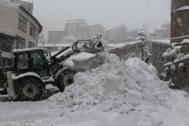 Bitlis kara gömüldü