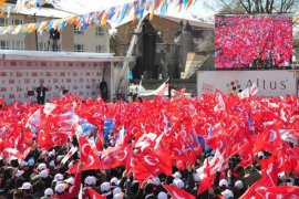 Başbakan Bitlis'e havalimanı müjdesi verdi